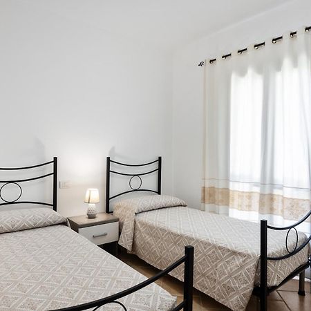 Le Perle Di Golfo Aranci Villa Luaran gambar