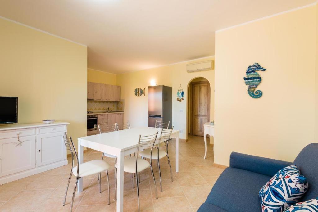 Le Perle Di Golfo Aranci Villa Luaran gambar