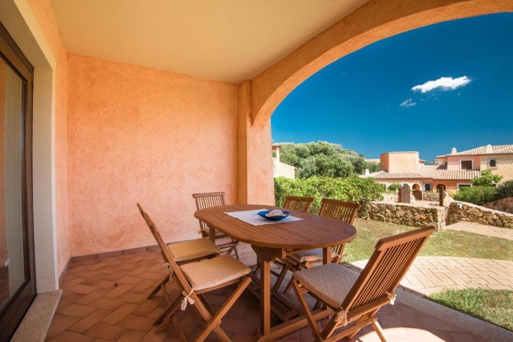 Le Perle Di Golfo Aranci Villa Luaran gambar