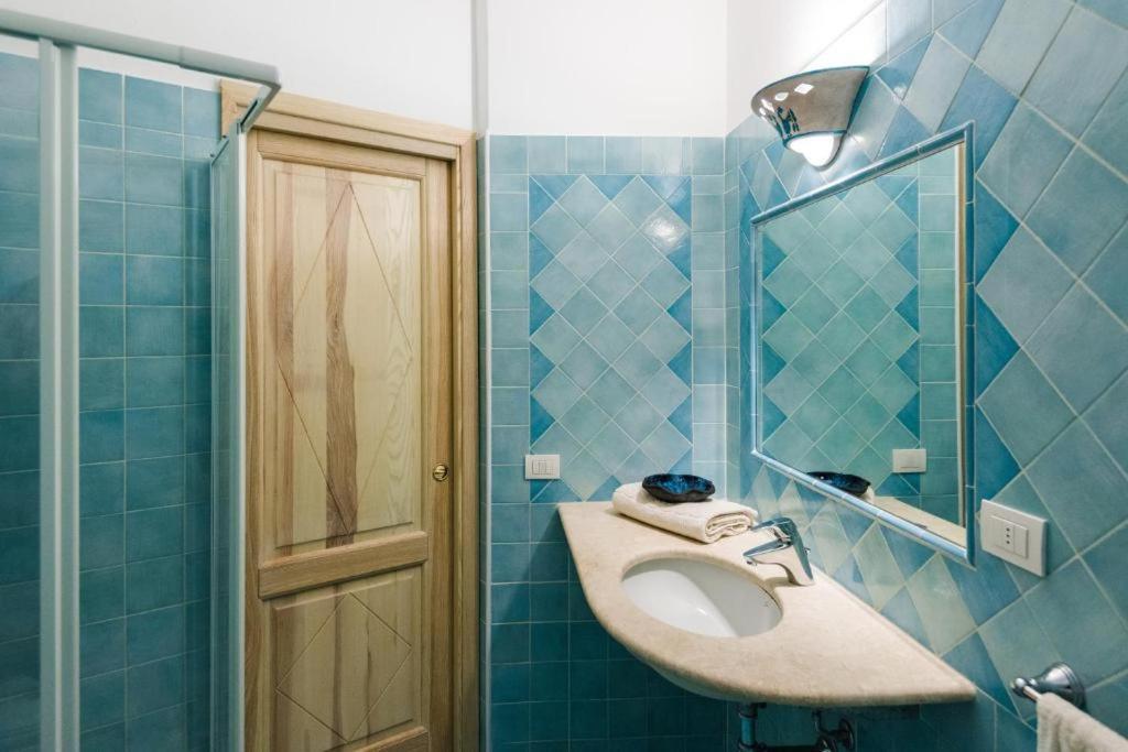 Le Perle Di Golfo Aranci Villa Luaran gambar