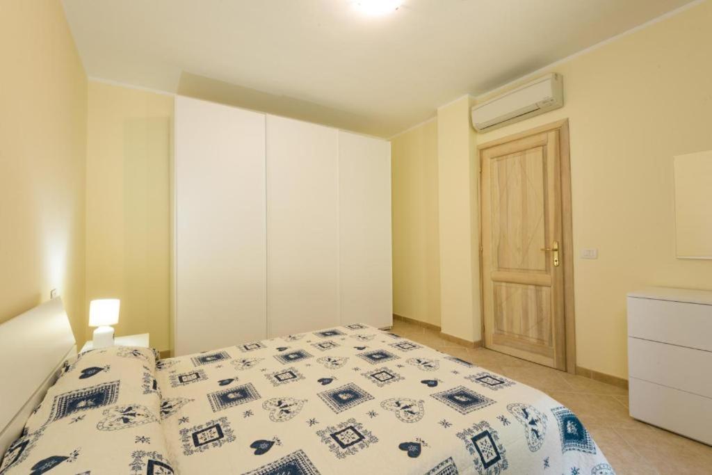 Le Perle Di Golfo Aranci Villa Luaran gambar