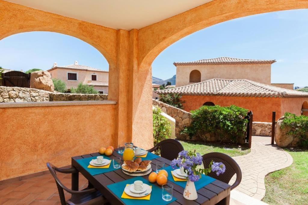 Le Perle Di Golfo Aranci Villa Luaran gambar