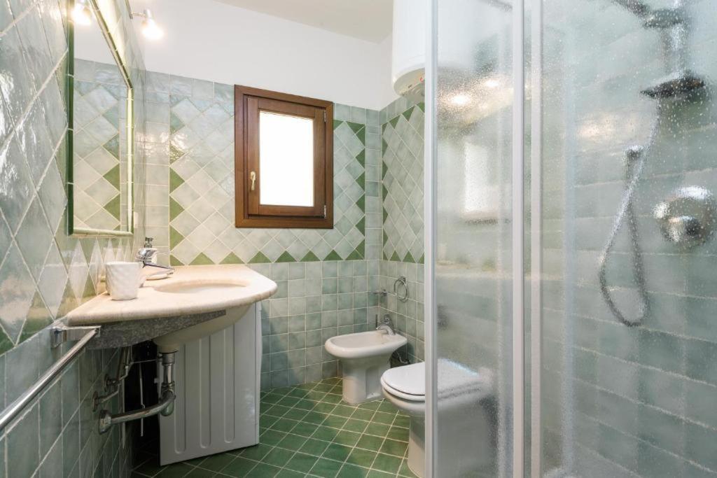 Le Perle Di Golfo Aranci Villa Luaran gambar