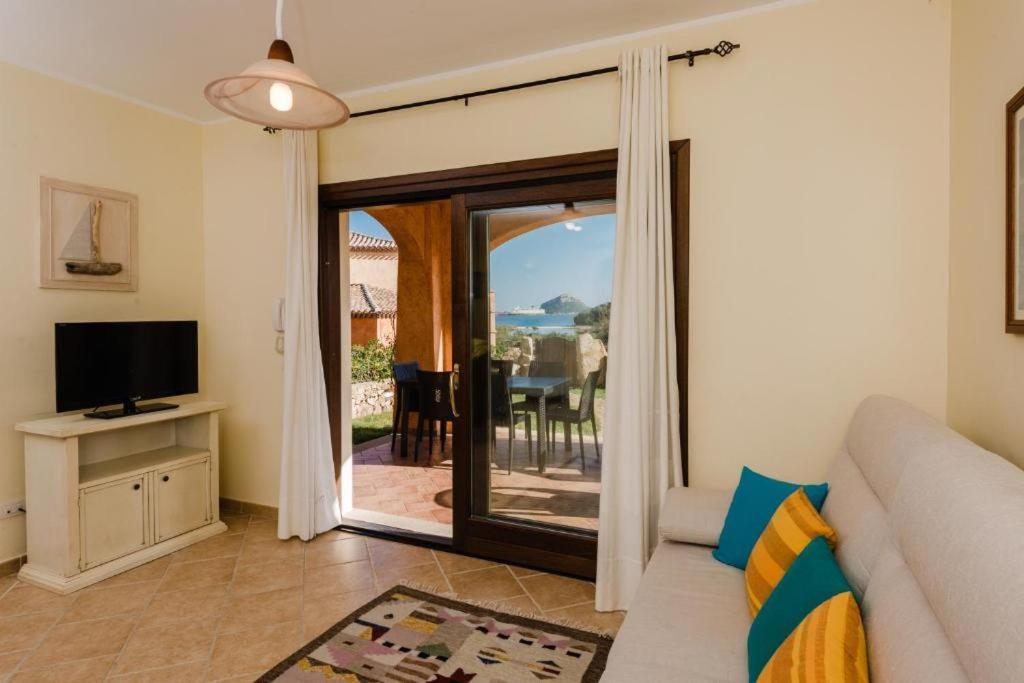 Le Perle Di Golfo Aranci Villa Luaran gambar