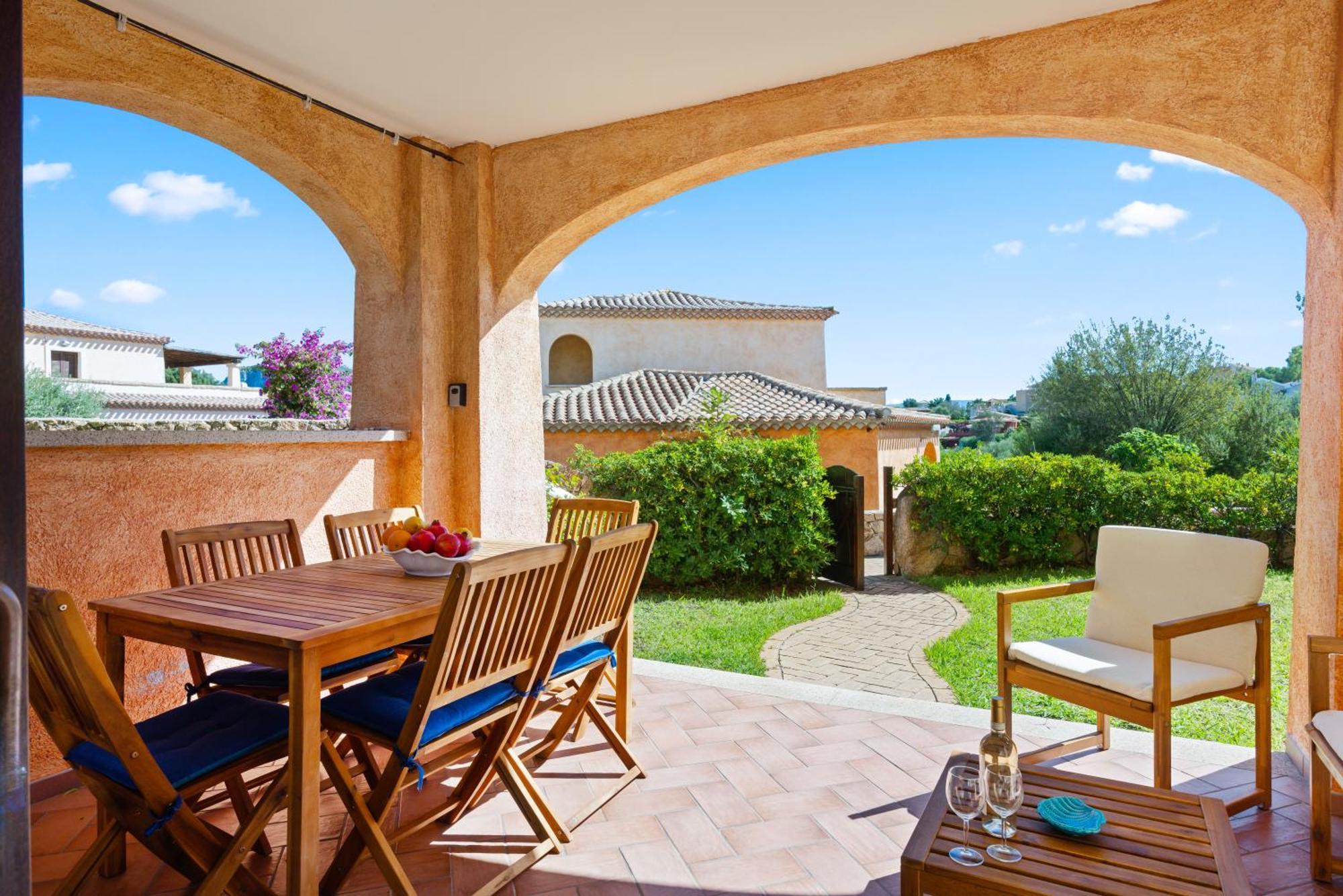 Le Perle Di Golfo Aranci Villa Luaran gambar