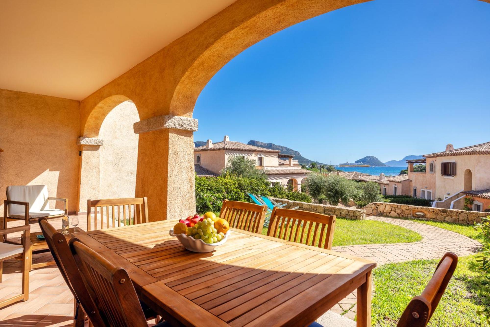 Le Perle Di Golfo Aranci Villa Luaran gambar